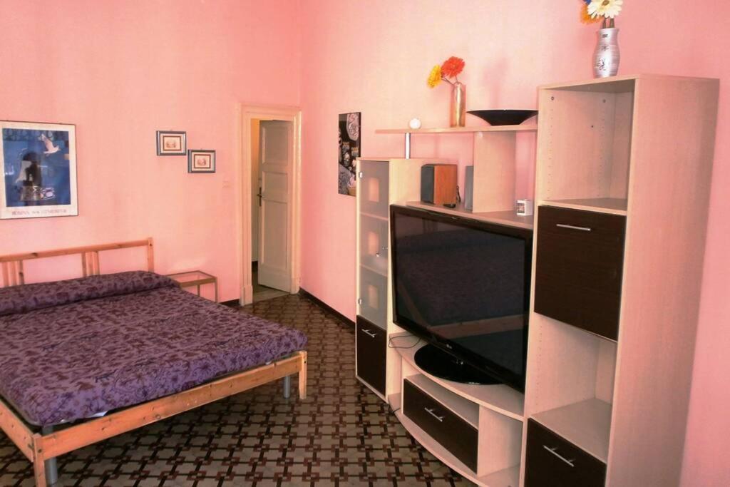 קטאניה Three Rooms Near Central Station מראה חיצוני תמונה